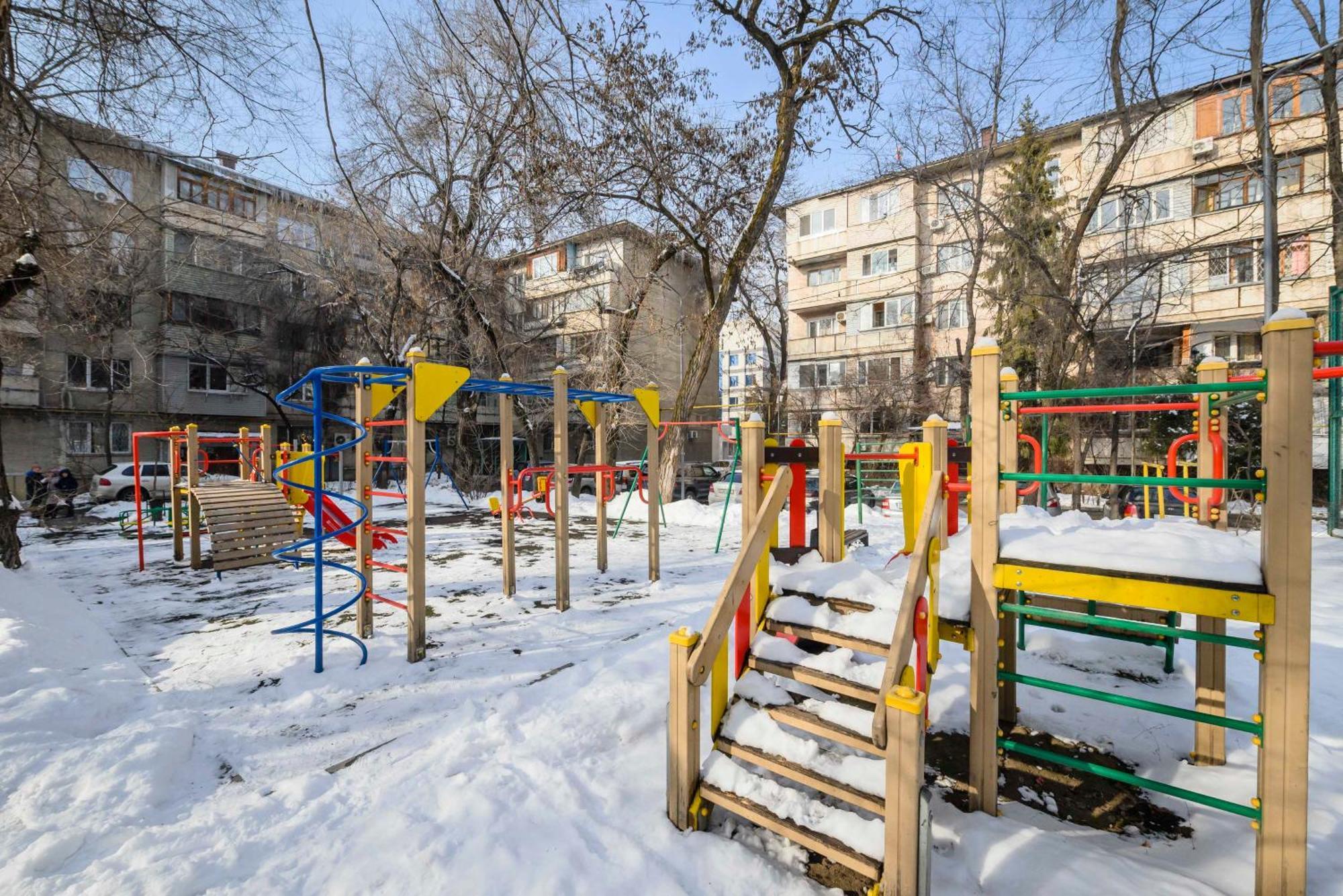 Mid-Century Charm Apartments В Центре Алматы エクステリア 写真